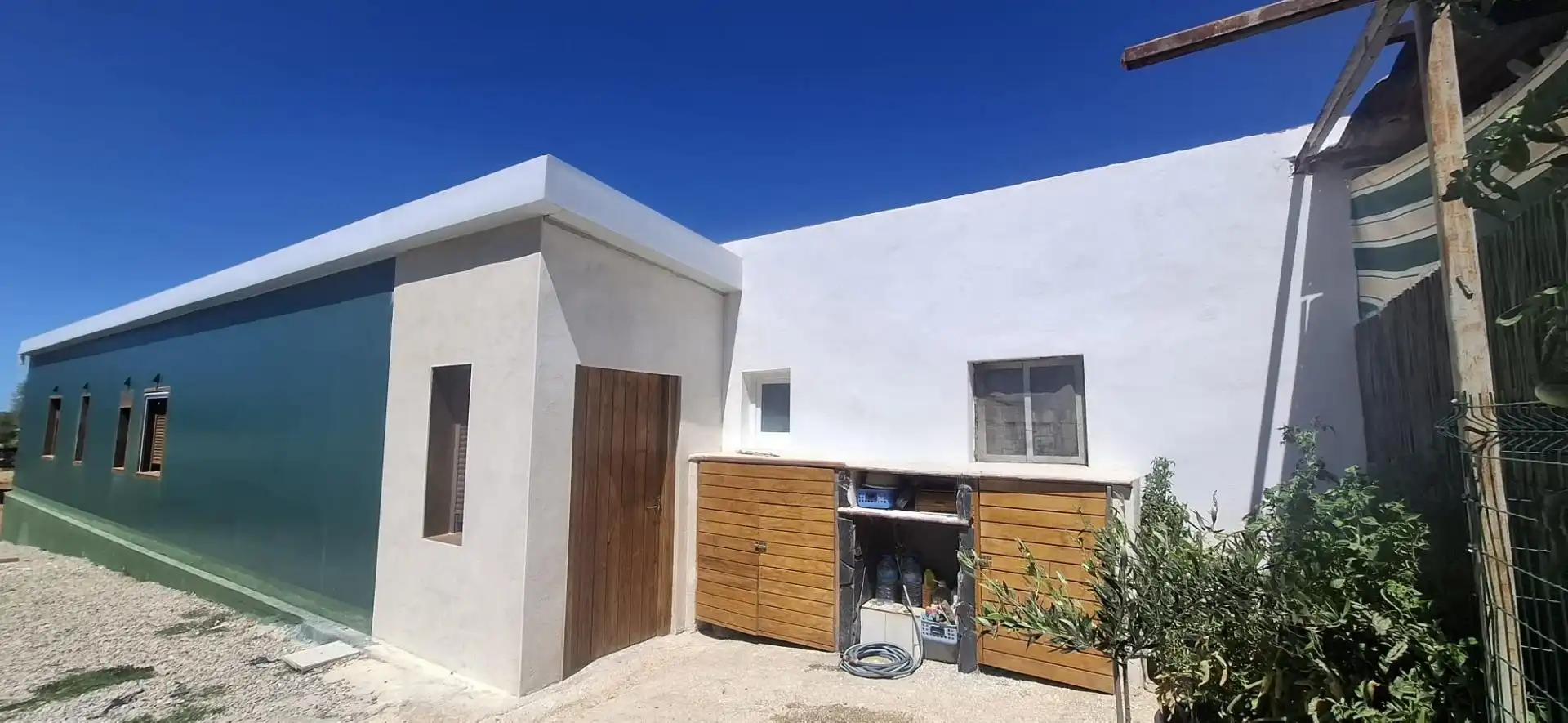 Vista exterior de Finca rústica en venda en Chiclana de la Frontera amb Jardí privat i Traster