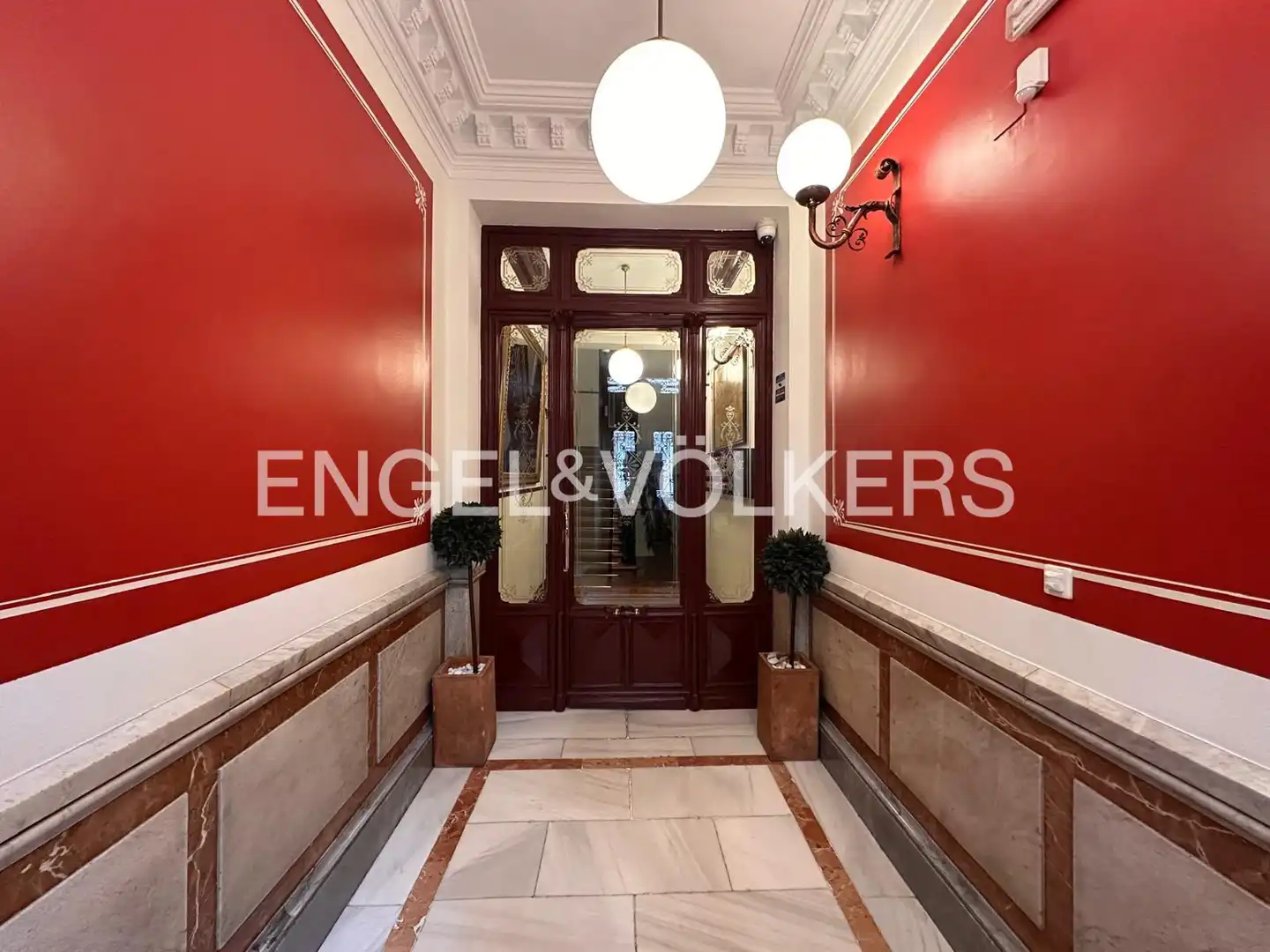 Dachboden zur Miete in Colegiata, Embajadores - Lavapiés