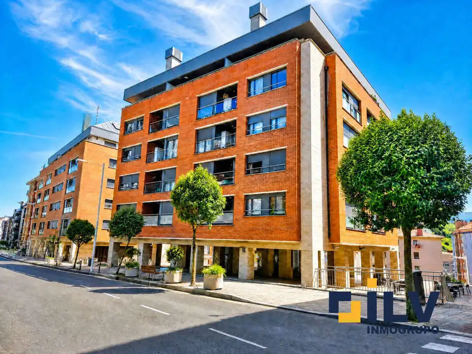 Vista exterior de Piso en venta en Santurtzi  con Calefacción y Terraza