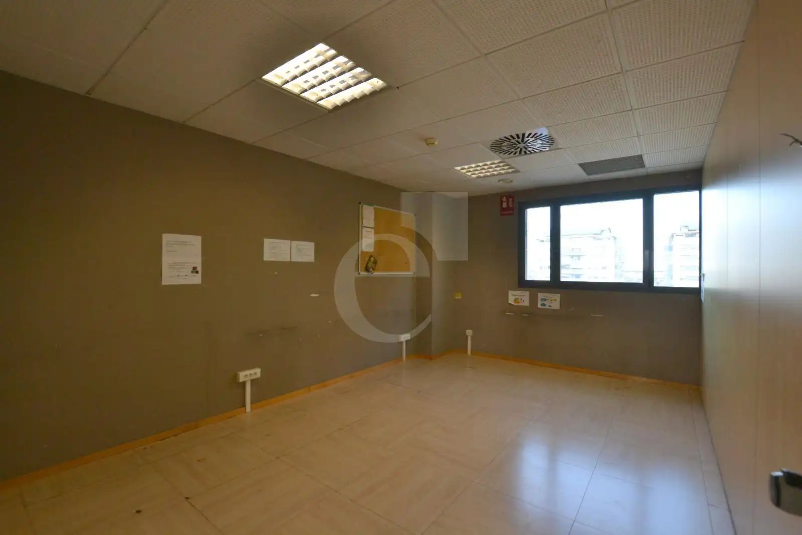 Büro zur Miete in Valencia mit Klimaanlage und Heizung