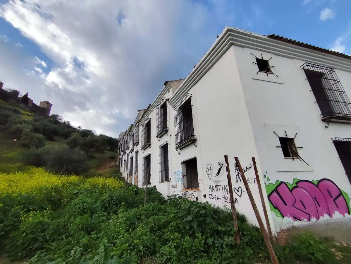 Vista exterior de Edificio en venta en Almodóvar del Río con Piscina comunitaria