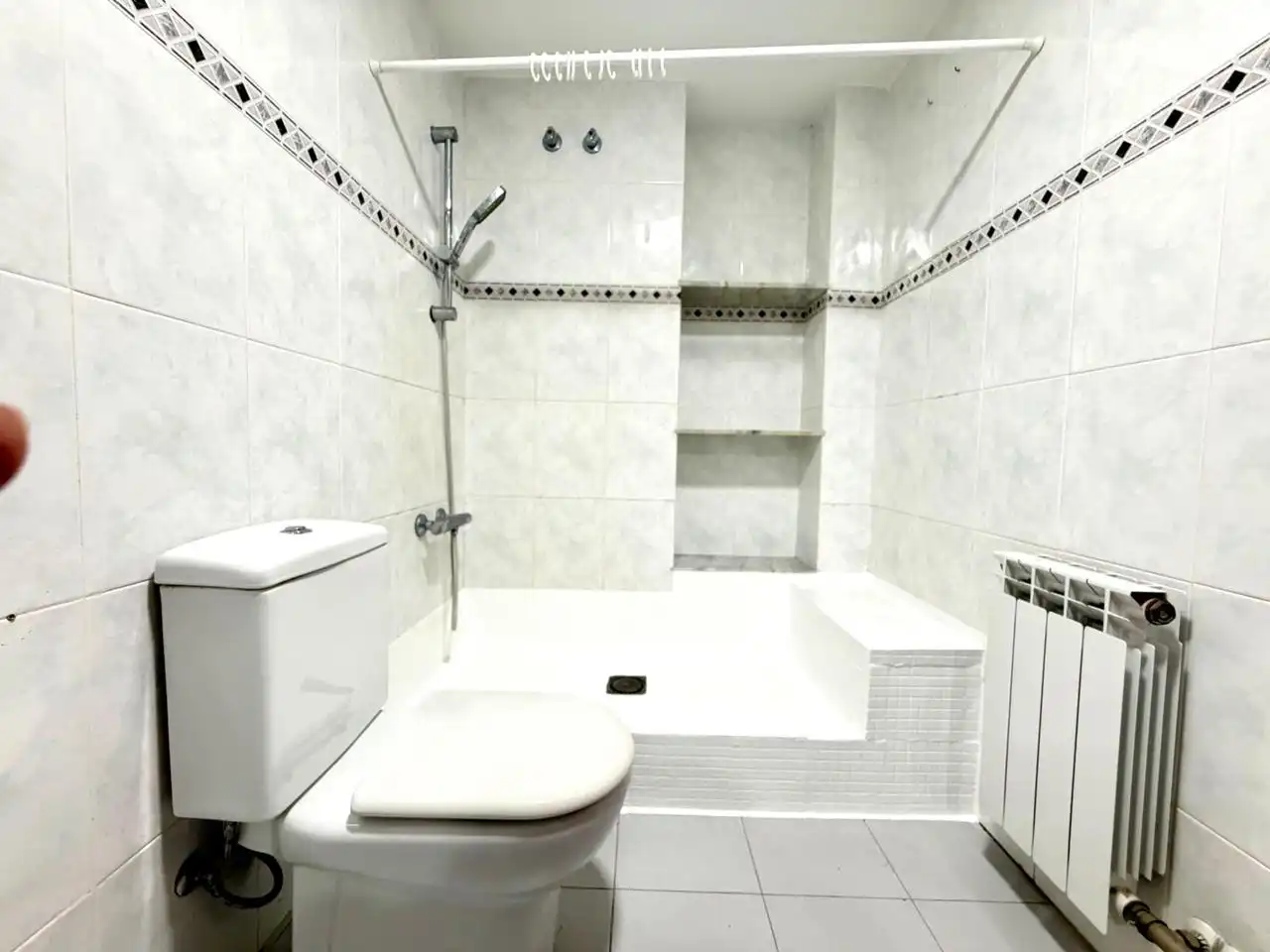 Bathroom of Flat for sale in Mataró  with Air Conditioner