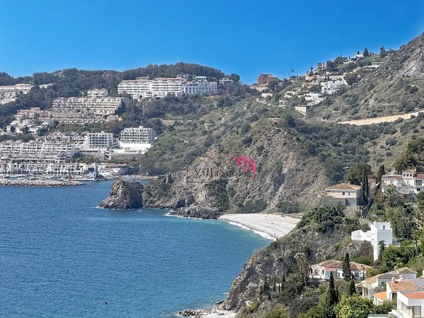 Vista exterior de Casa o xalet en venda en Almuñécar amb Aire condicionat, Piscina i Balcó