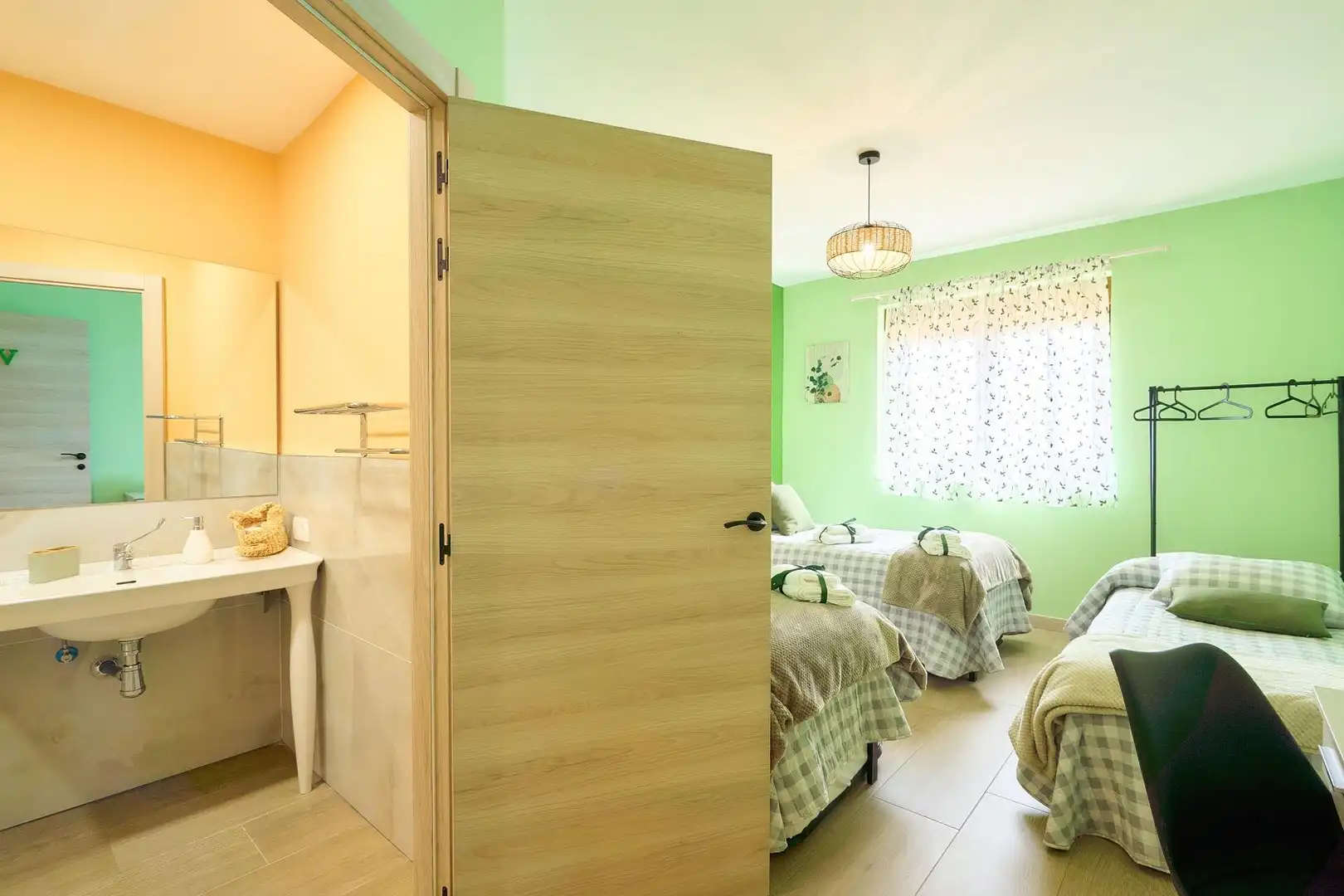 Bedroom of Houses for sale in Santiz  with Private garden, Terrace and Storage room