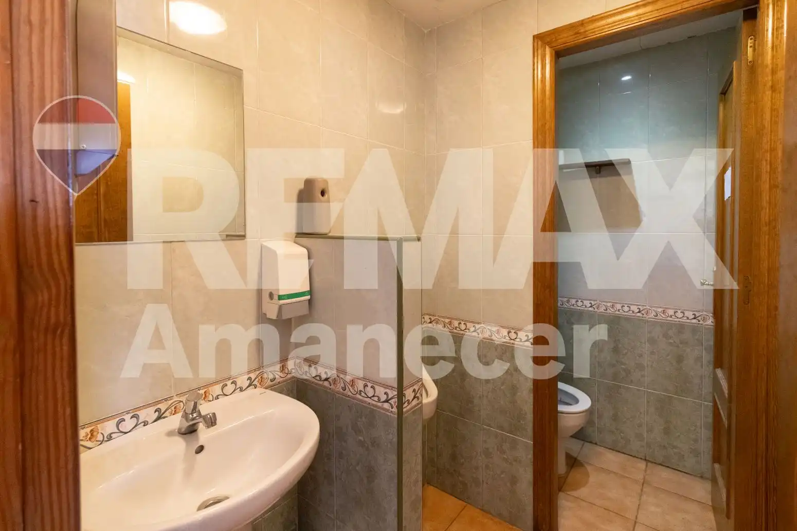 Badezimmer von Geschaftsraum zum Verkauf in Torrevieja