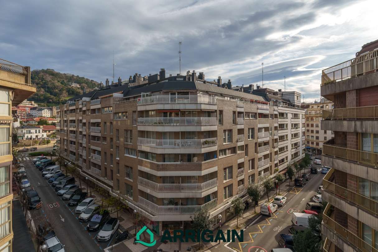 Exterior view of Flat for sale in Donostia - San Sebastián   with Heating, Terrace and Storage room