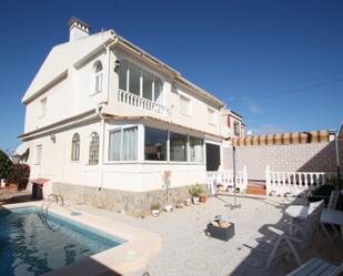 Vista exterior de Casa o xalet en venda en Torrevieja amb Aire condicionat, Calefacció i Jardí privat