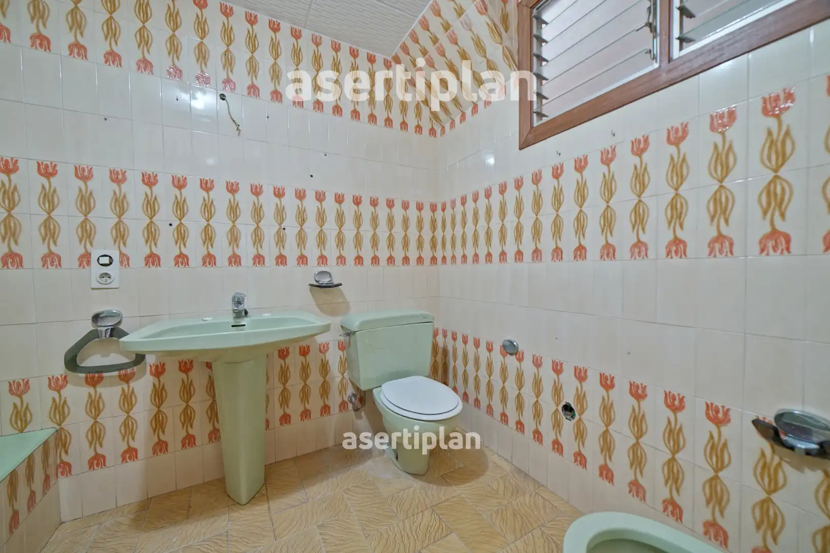 Baño de Casa o chalet de alquiler en Mataró con Jardín privado, Terraza y Trastero