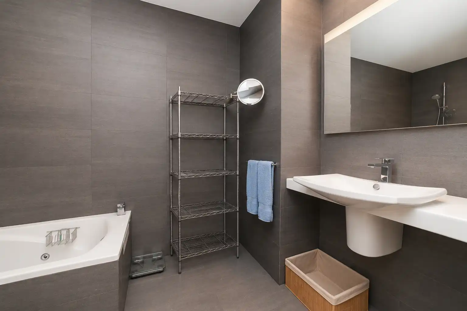 Baño de Piso en venta en Pozuelo de Alarcón con Aire acondicionado, Calefacción y Jardín privado