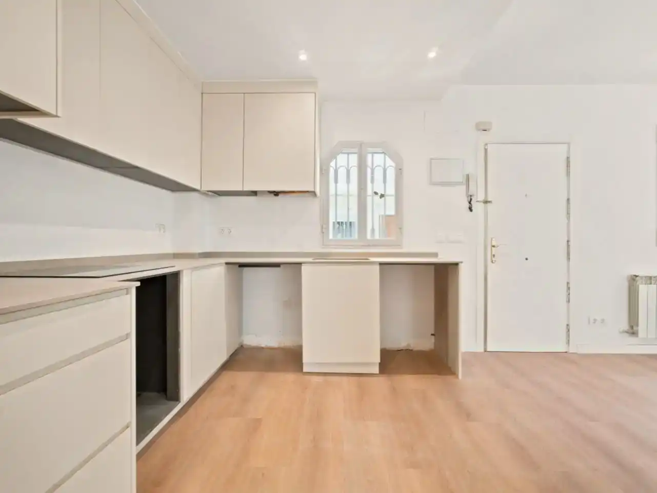 Cocina de Piso en venta en  Madrid Capital con Aire acondicionado
