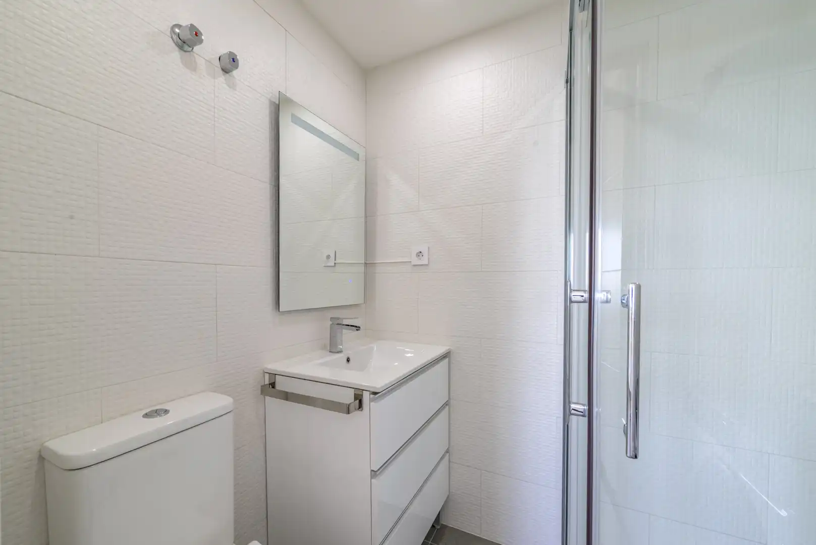 Baño de Apartamento en venta en Mijas con Aire acondicionado, Terraza y Piscina