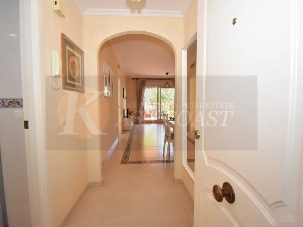 Flat for sale in Fuengirola  with Air Conditioner, Private garden and Terrace