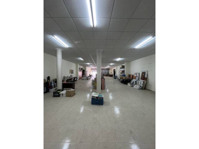 Local comercial en Venta en NOVELDA en Centro