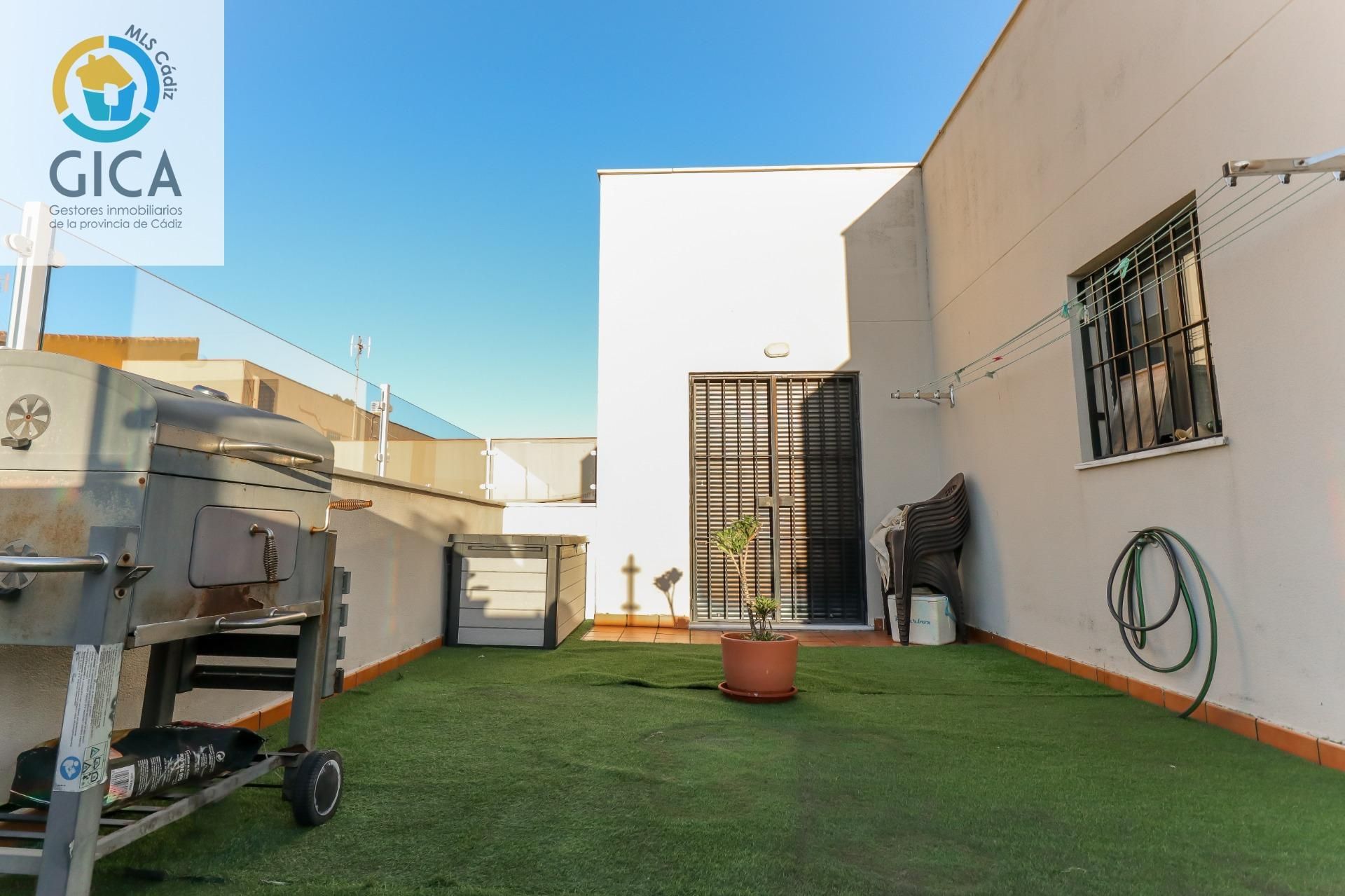 Terrace of Attic for sale in Algeciras  with Air Conditioner, Terrace and Storage room