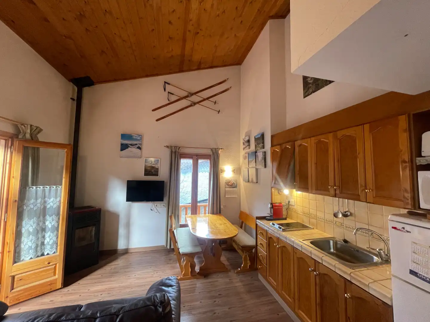 Cuina de Àtic en venda en Setcases amb Calefacció, Parquet i Traster