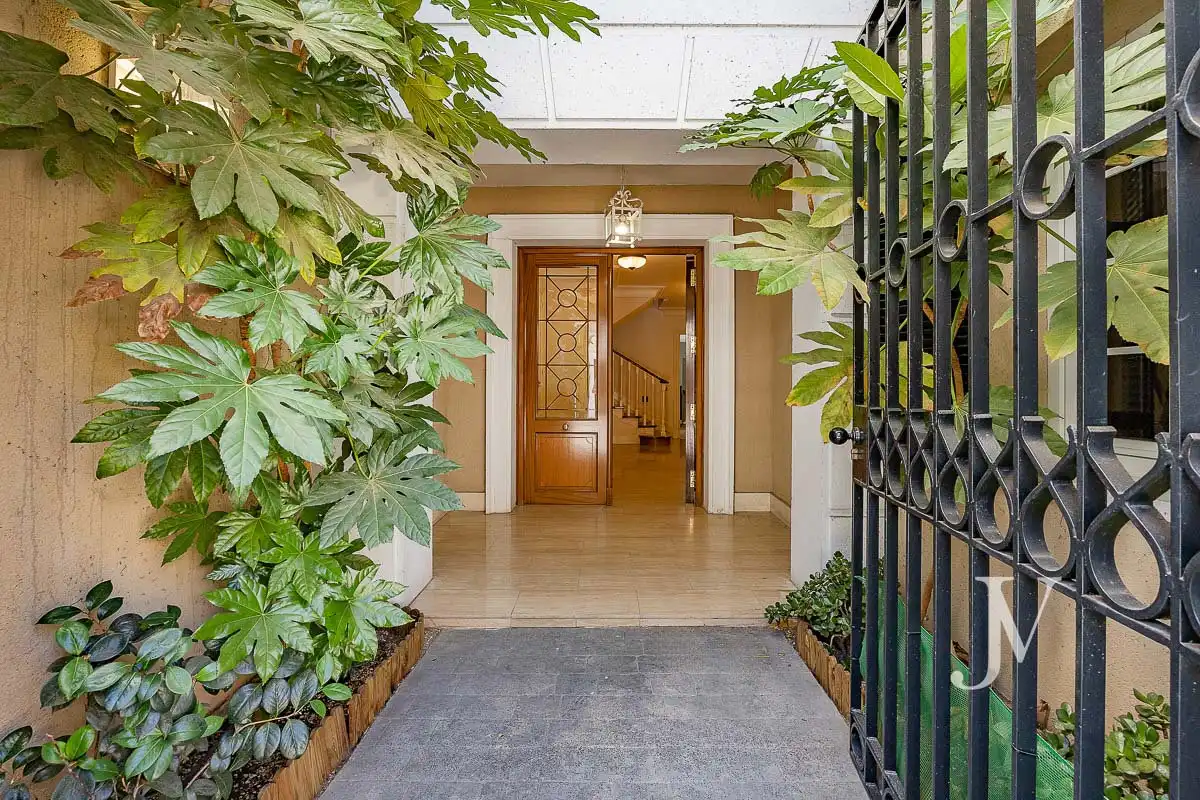 Casa adosada en venta en Madrid con Aire acondicionado, Calefacción y Jardín privado