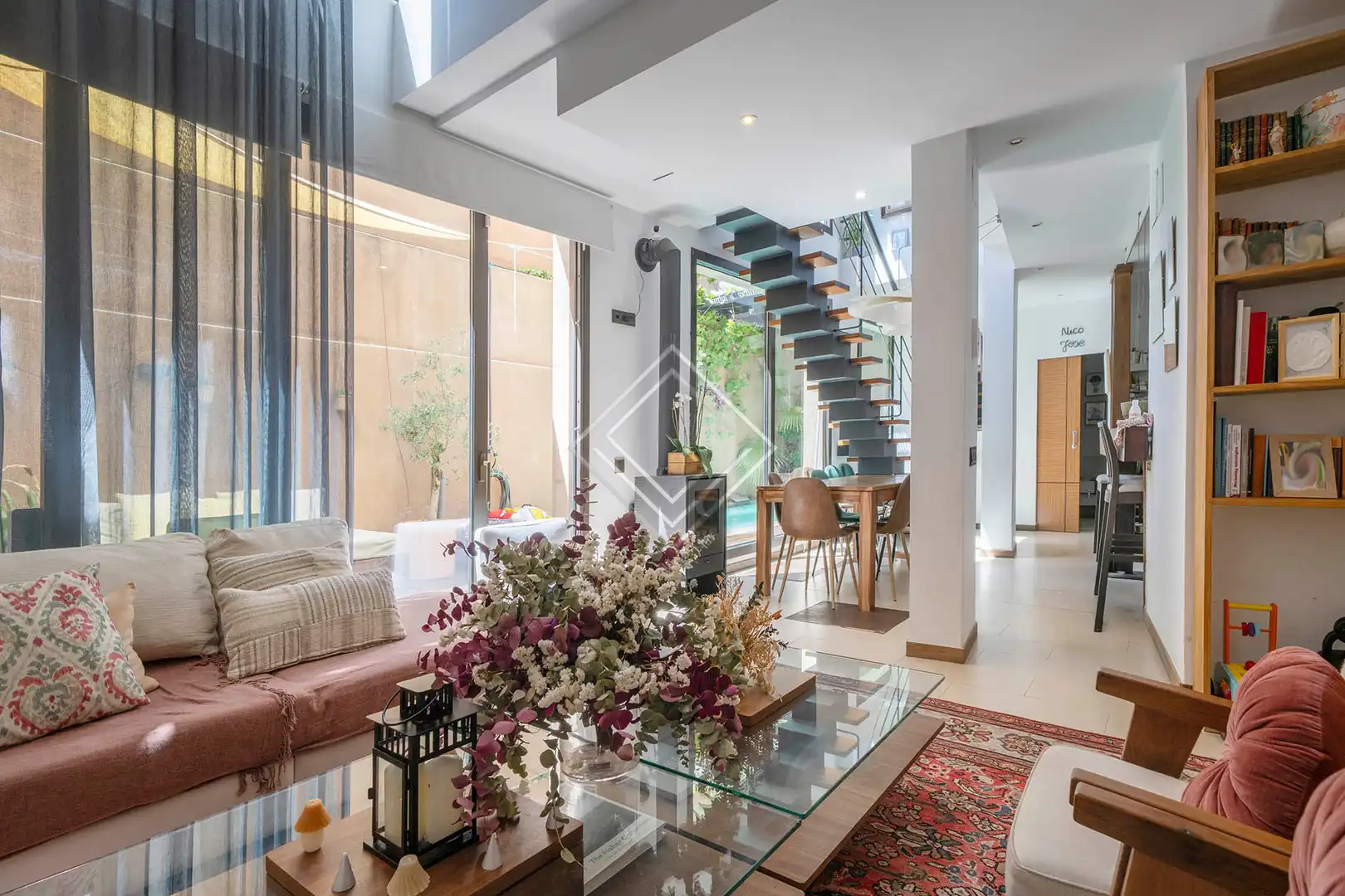 Sala d'estar de Casa o xalet en venda en Madrid amb Aire condicionat, Calefacció i Terrassa