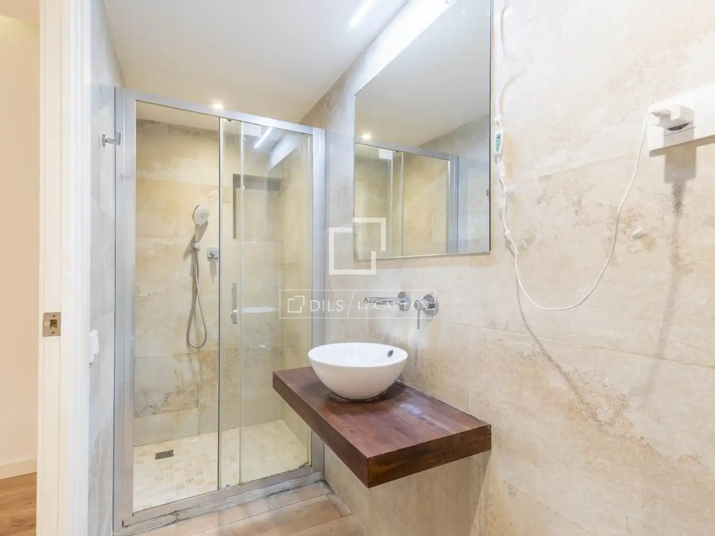 Baño de Piso en venta en Barcelona con Aire acondicionado y Calefacción