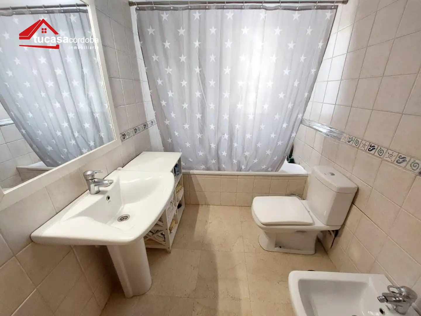 Bathroom of Houses for sale in Córdoba  with Air Conditioner and Swimming Pool