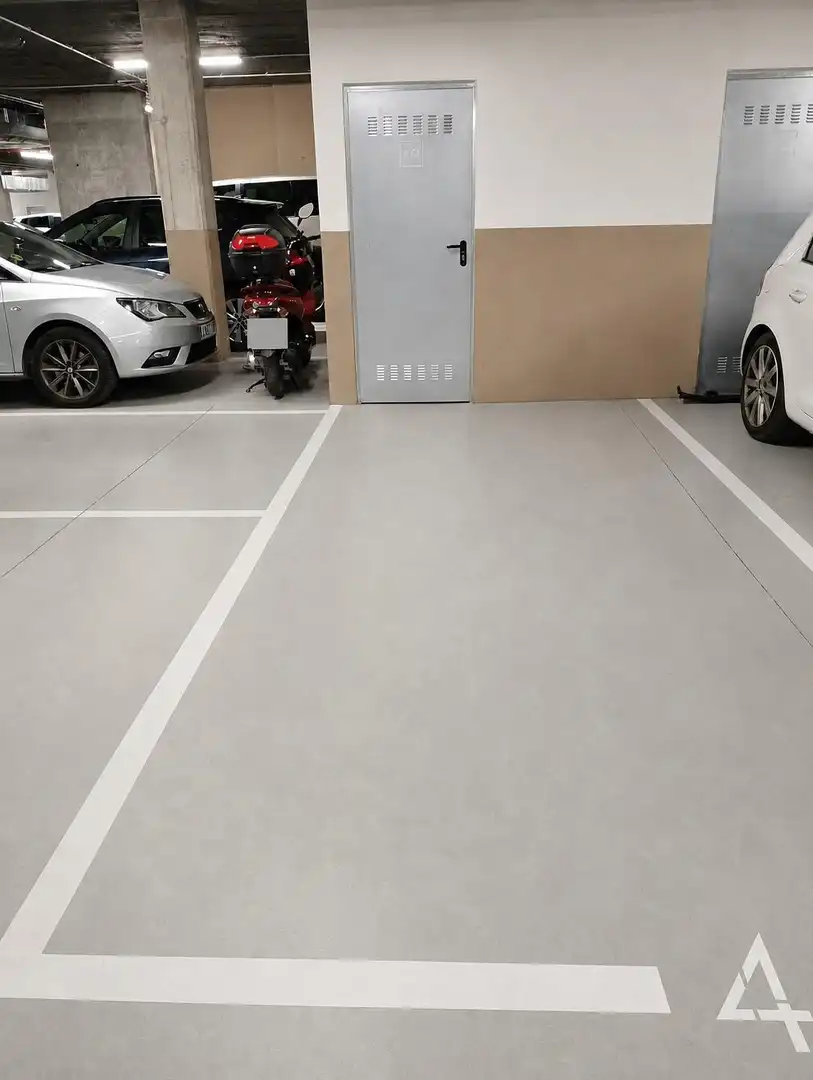 Aparcament de Pis de lloguer en Granada amb Aire condicionat, Calefacció i Parquet