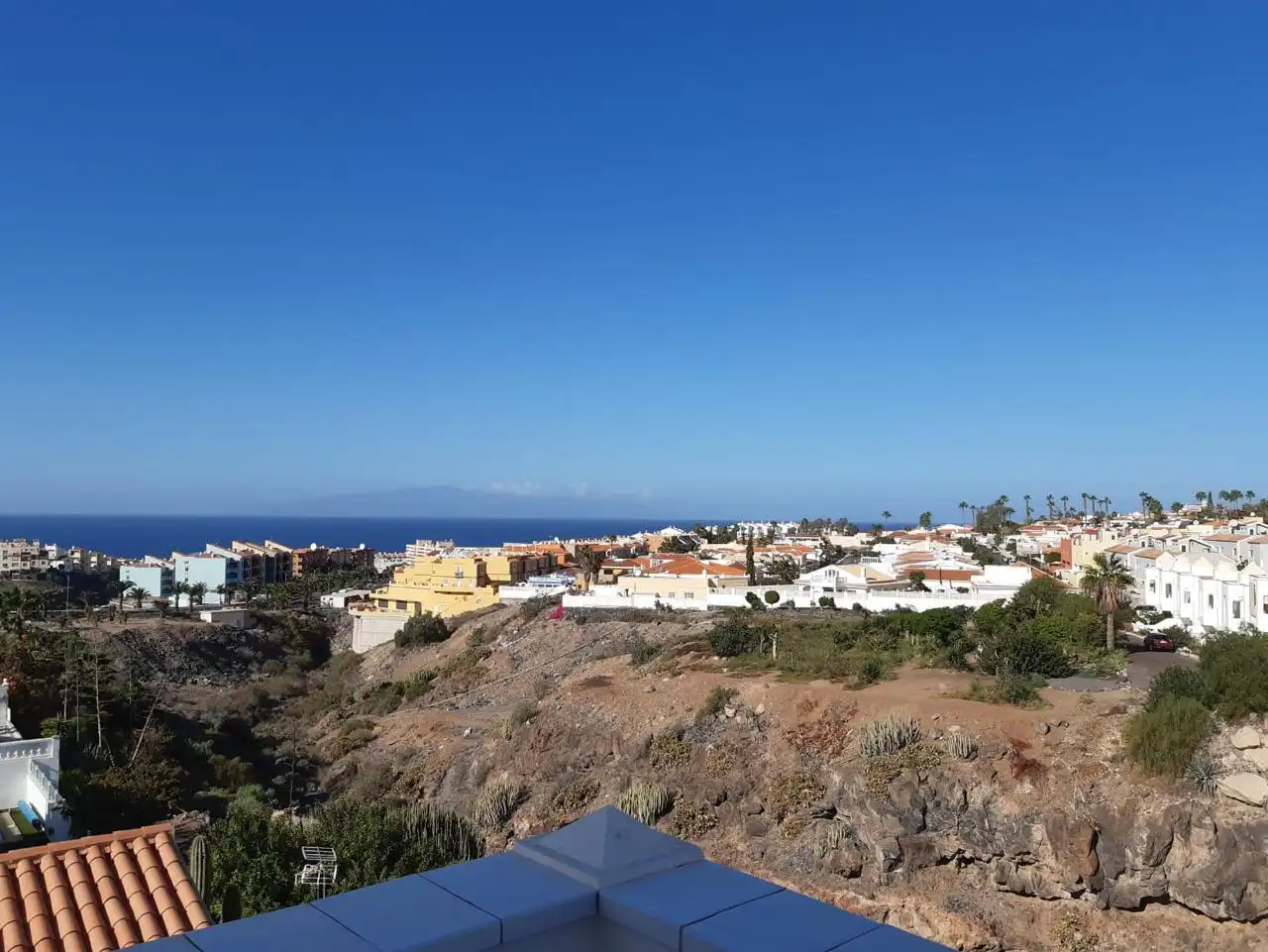 Vista exterior de Apartamento en venta en Adeje con Terraza, Trastero y Amueblado