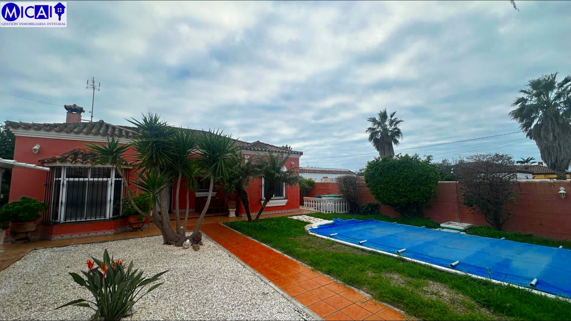Garden of House or chalet for sale in Chiclana de la Frontera  with Air Conditioner and Terrace