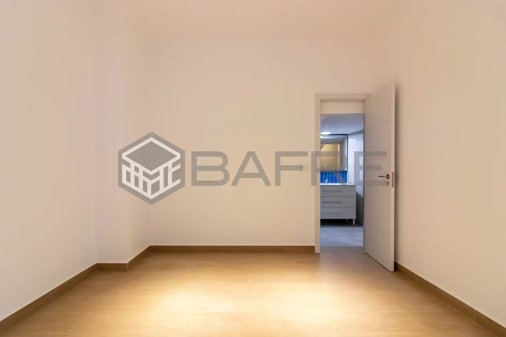 Wohnung zum Verkauf in Madrid mit Klimaanlage und Heizung