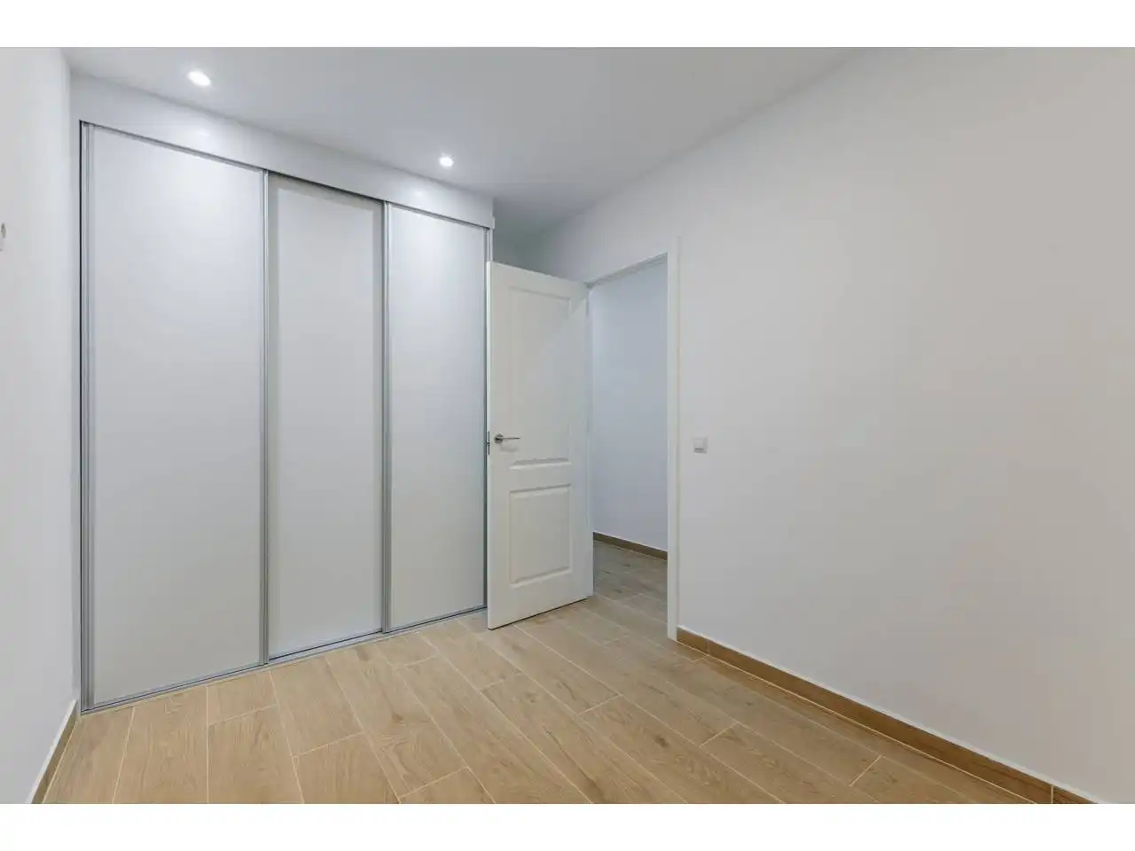 Habitación de Piso en venta en Valencia con Balcón
