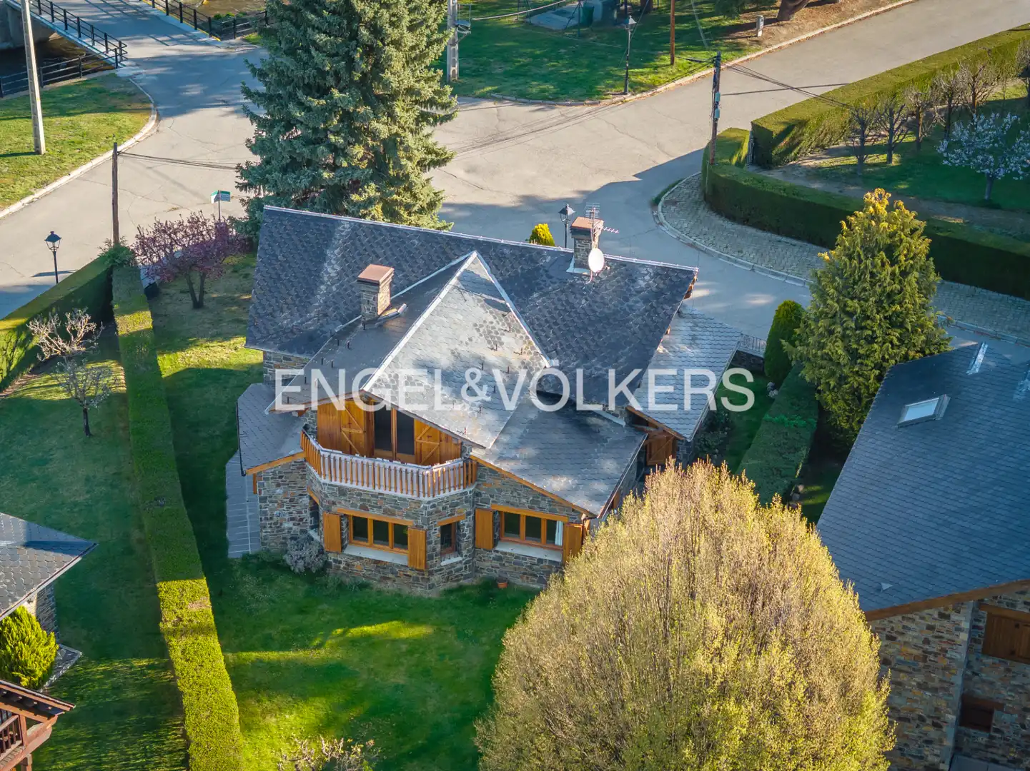 Vista exterior de Casa o chalet en venta en Llívia con Calefacción, Jardín privado y Parquet
