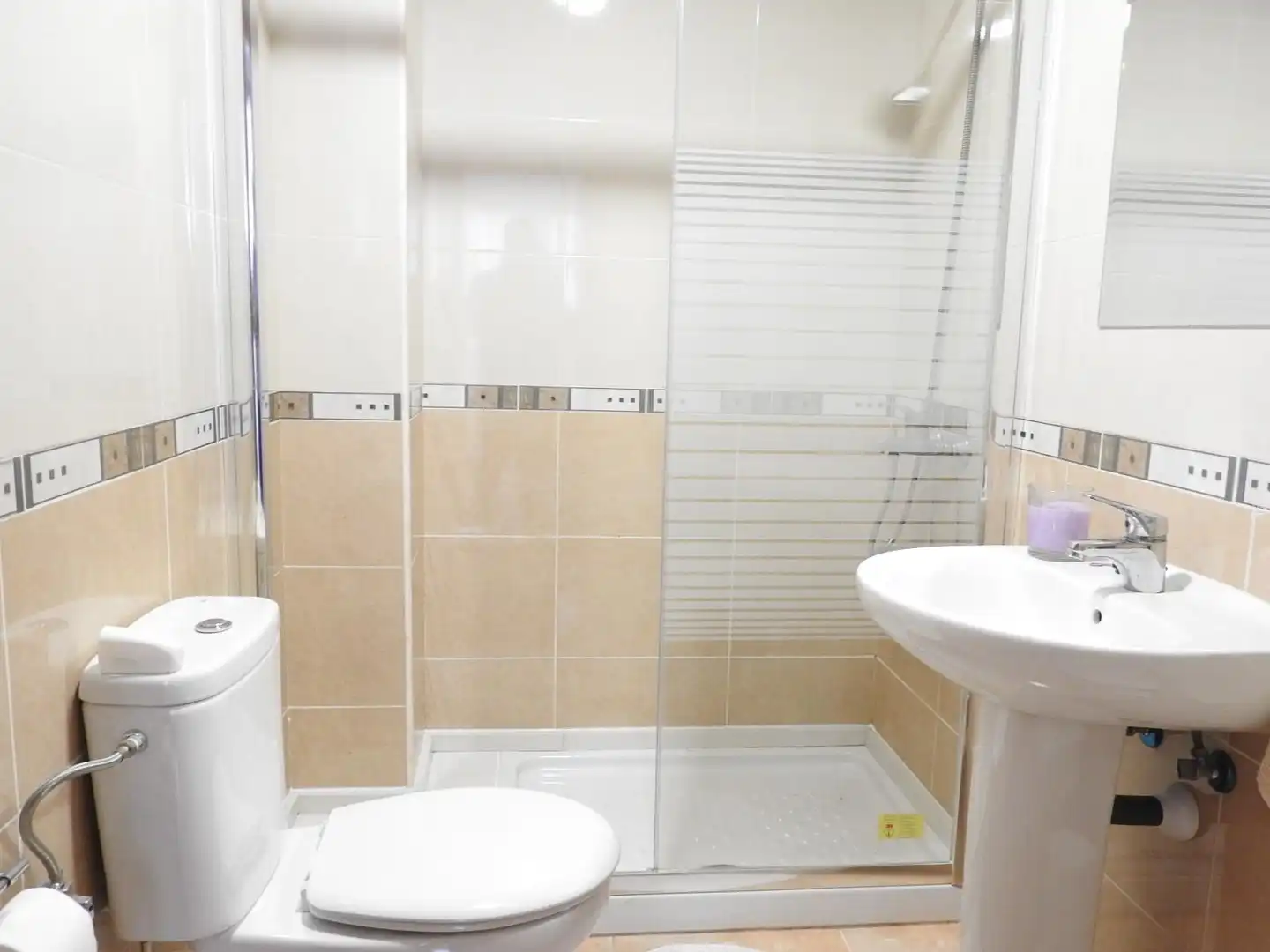 Bathroom of Flat for rent in Telde  with Terrace and Storage room