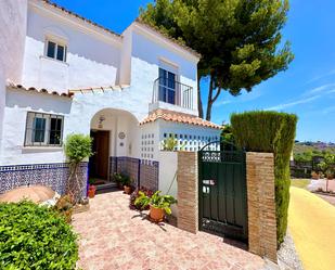 Exterior view of Single-family semi-detached for sale in Estepona  with Air Conditioner, Terrace and Swimming Pool