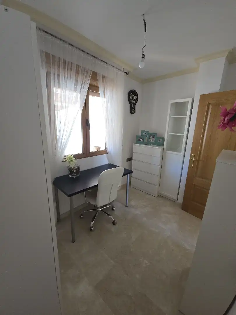 Habitación de Ático de alquiler en Padul con Aire acondicionado, Terraza y Amueblado