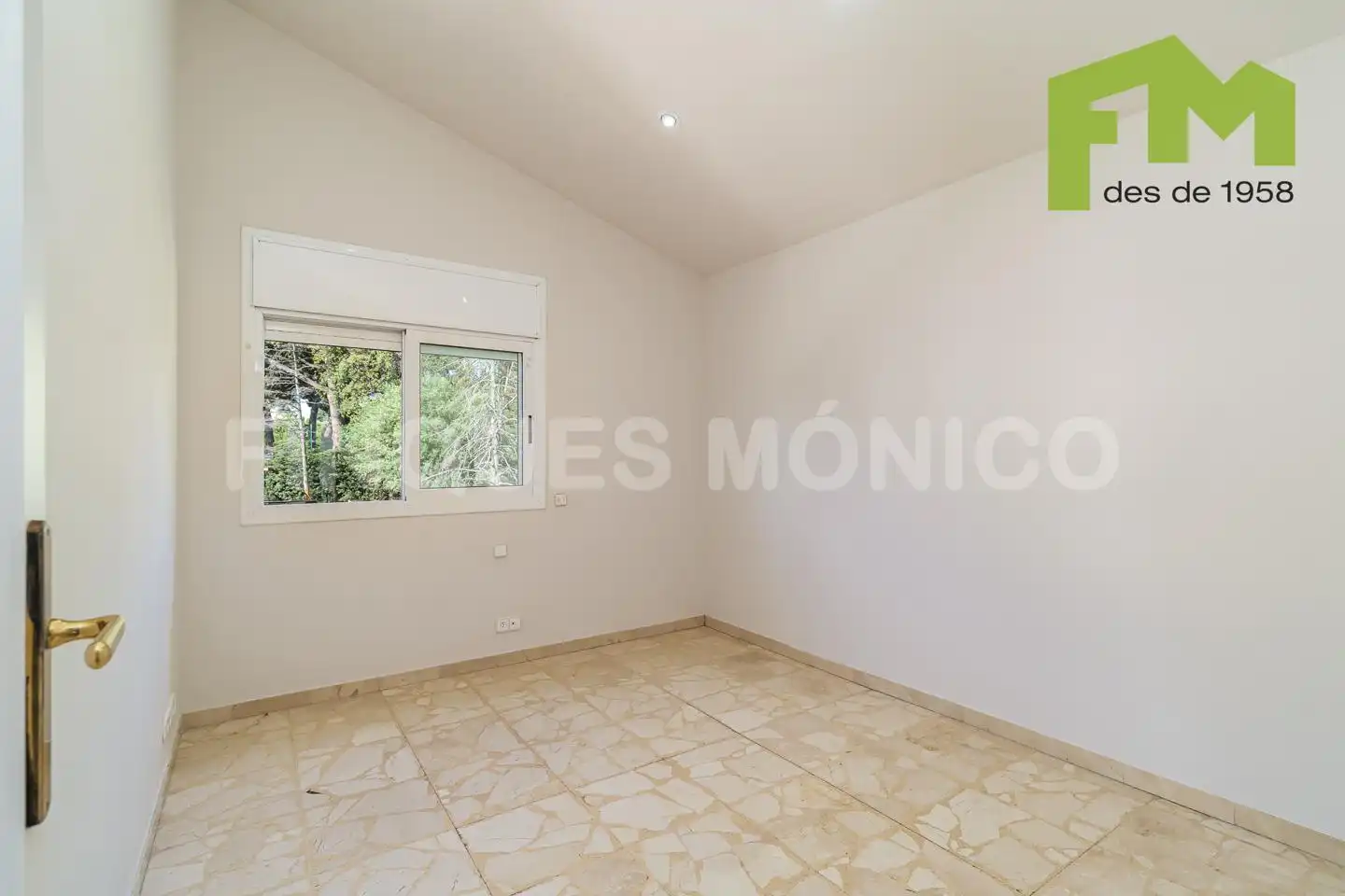 Habitación de Casa o chalet en venta en El Masnou con Calefacción, Jardín privado y Terraza