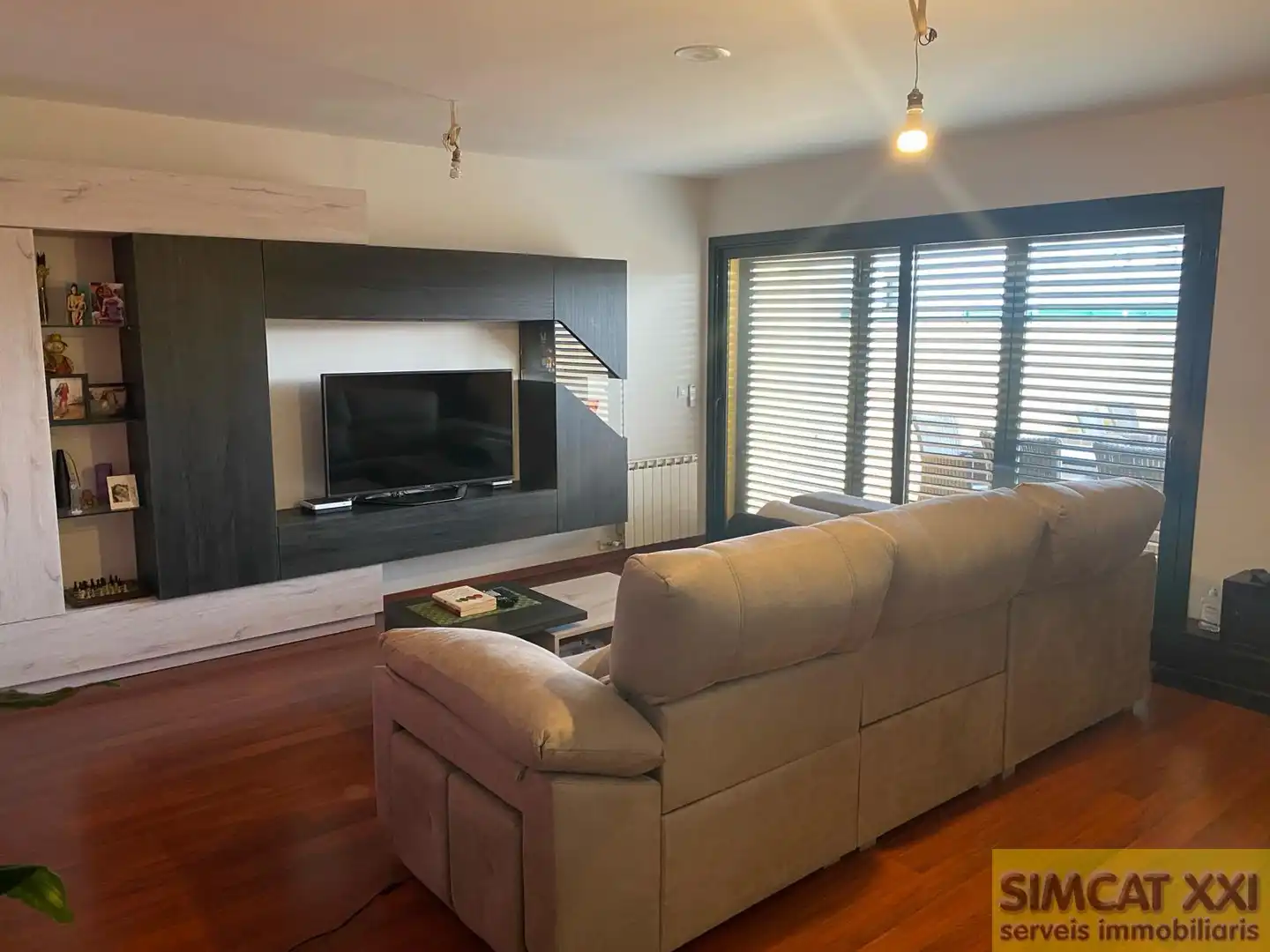 Sala de estar de Casa adosada en venta en Navata con Aire acondicionado, Calefacción y Parquet
