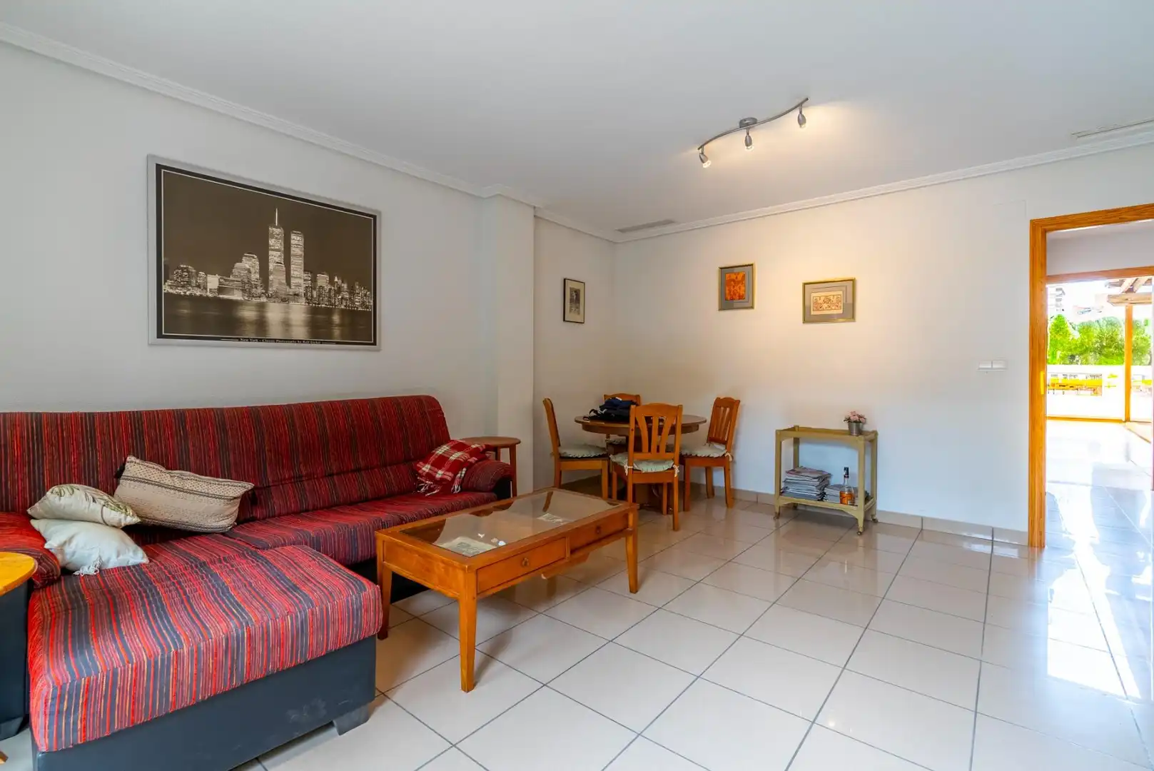 Sala de estar de Planta baja en venta en El Campello con Aire acondicionado, Calefacción y Jardín privado