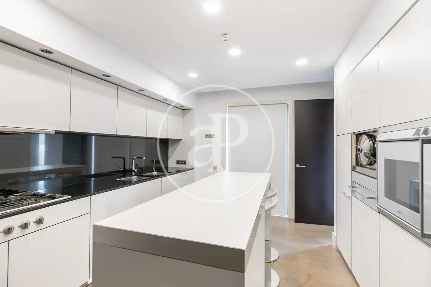 Kitchen of Flat for sale in Barcelona  with Air Conditioner and Heating