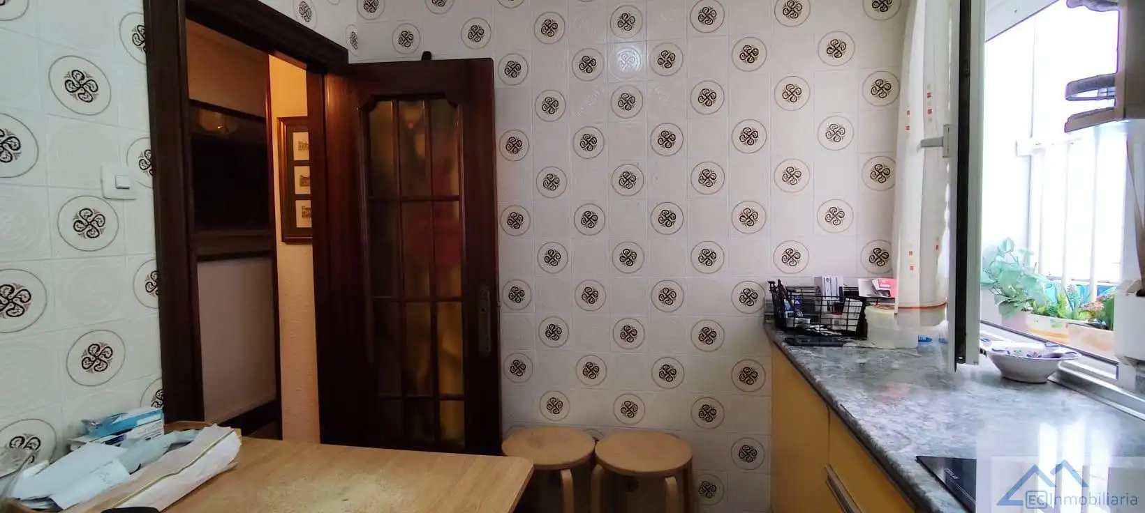 Flat for sale in Cuatro Caminos