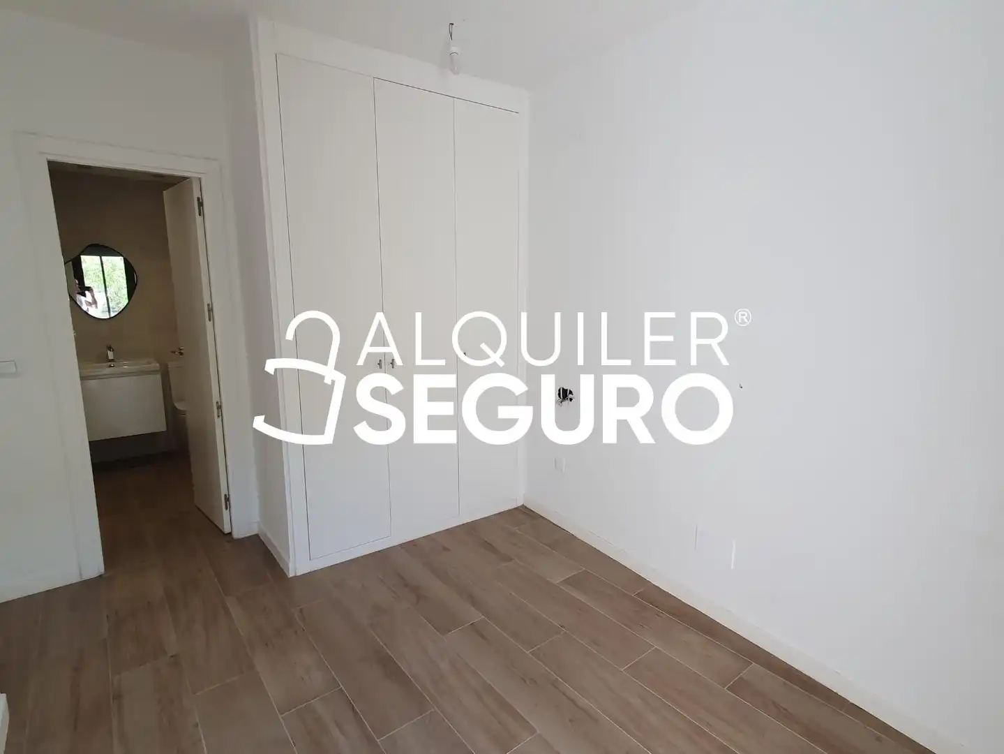 Bedroom of Flat for rent in Madrid  with Air Conditioner, Heating and Terrace