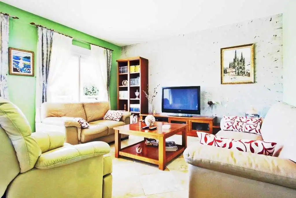 Villa con piscina in vendita a Marisol Park - Ortembach - Los Almendros, imagen 24