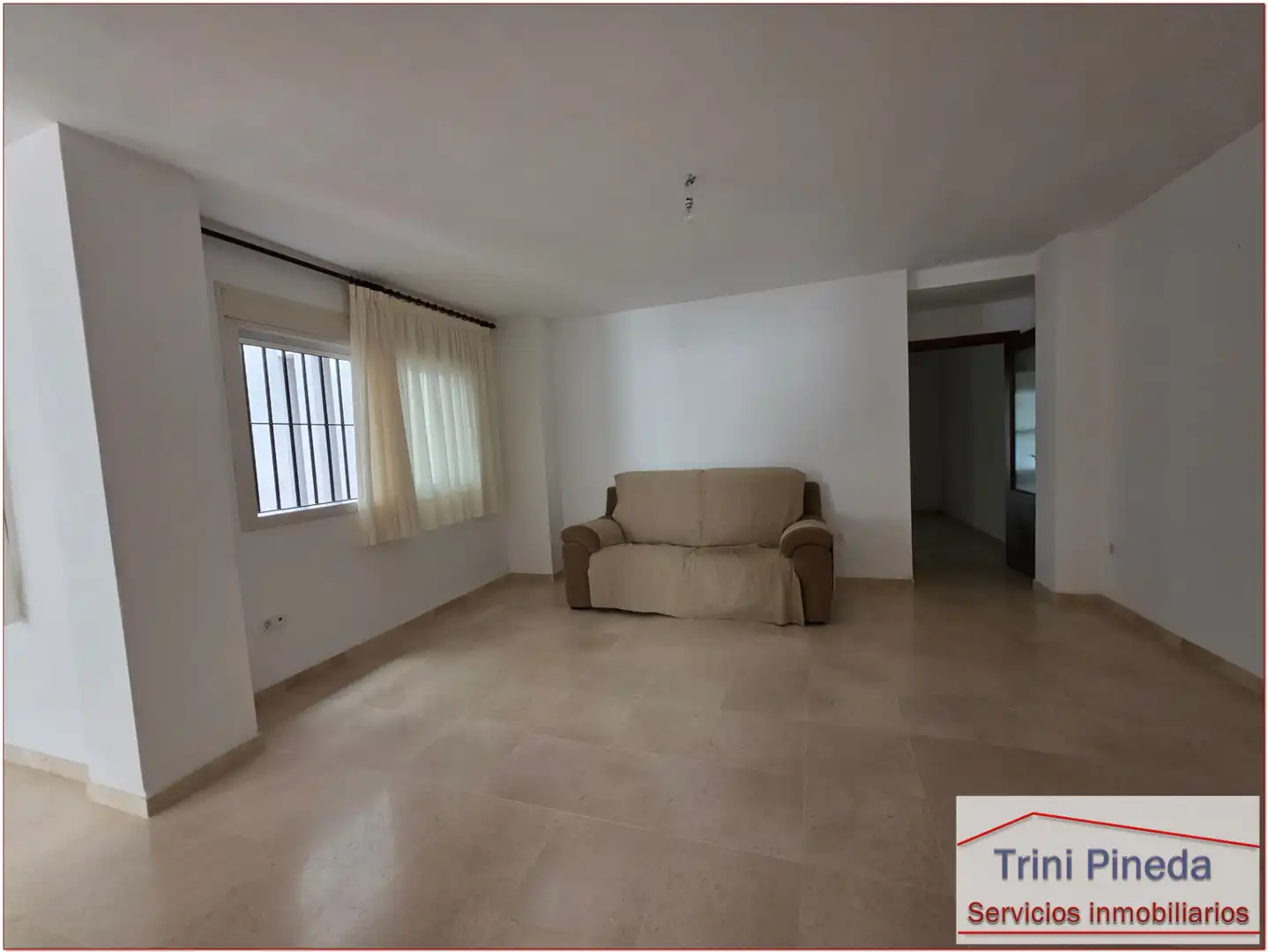 Wohnzimmer von Wohnung zum Verkauf in Sevilla mit Ofen und Waschmaschine