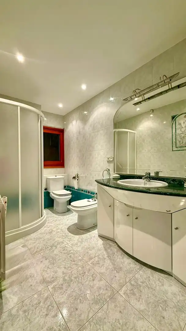 Baño de Casa o chalet en venta en Siete Aguas con Jardín privado, Terraza y Alarma