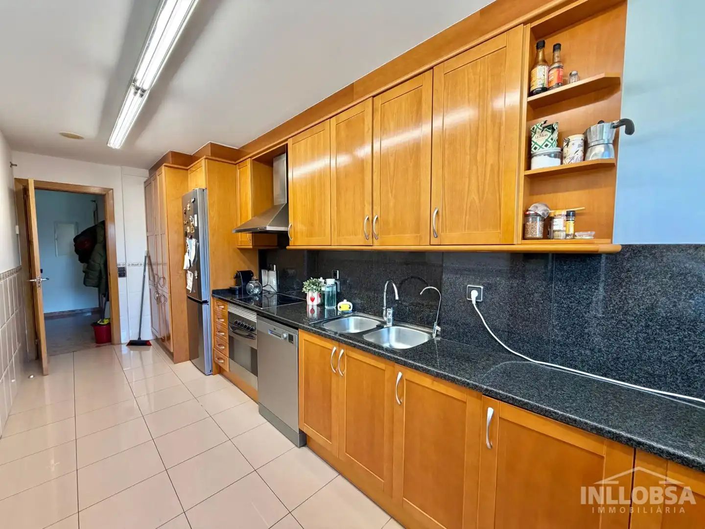 Cocina de Piso en venta en Manresa con Calefacción, Terraza y Trastero