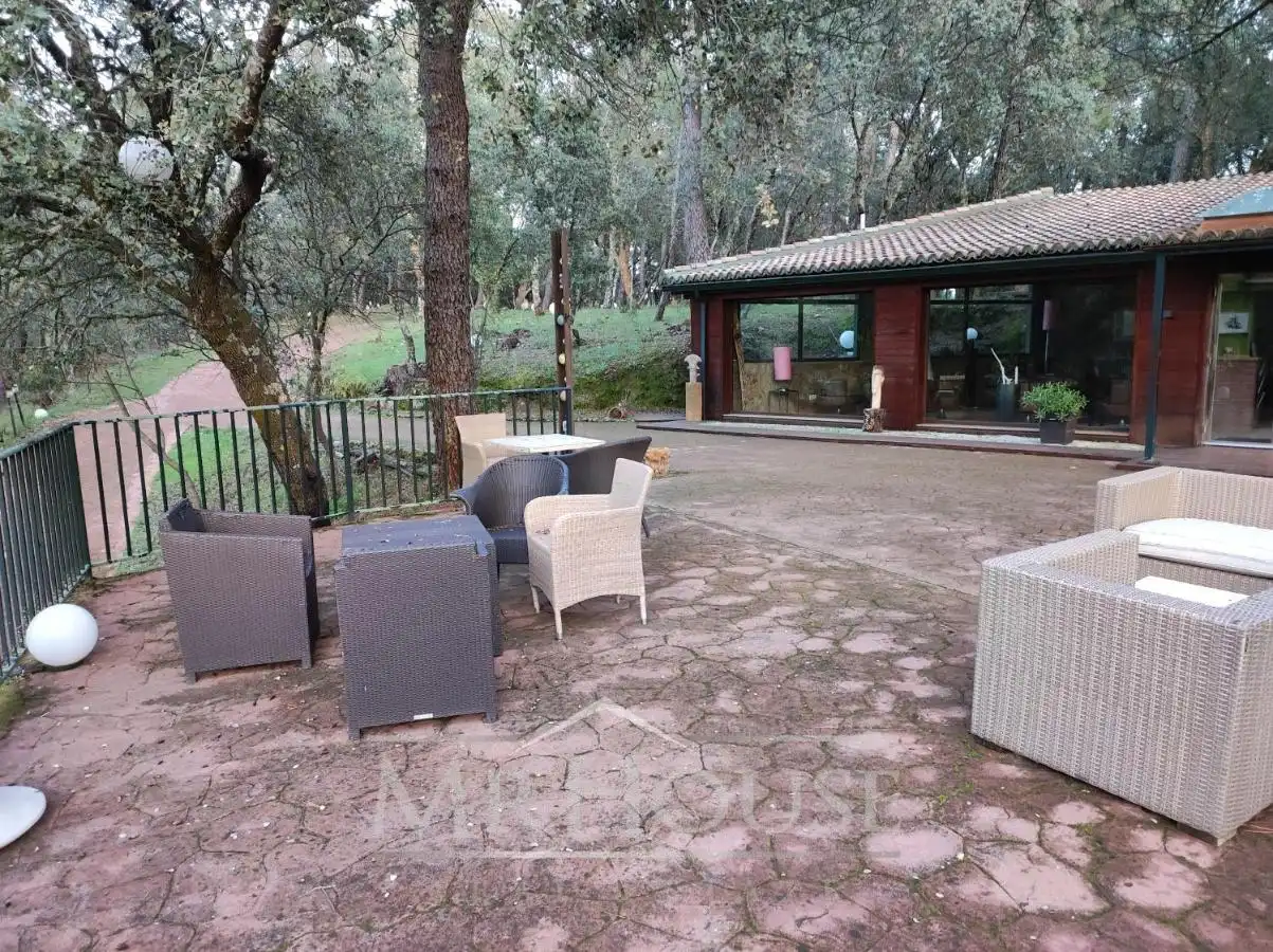 Terraza de Finca rústica en venta en Casavieja con Aire acondicionado, Calefacción y Jardín privado