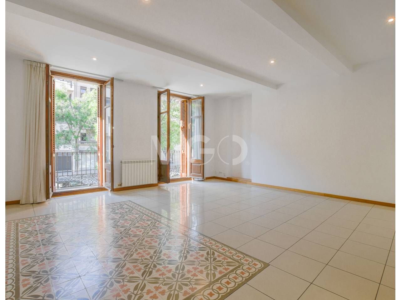 Exterior view of Flat for sale in Vic  with Heating, Parquet flooring and Balcony