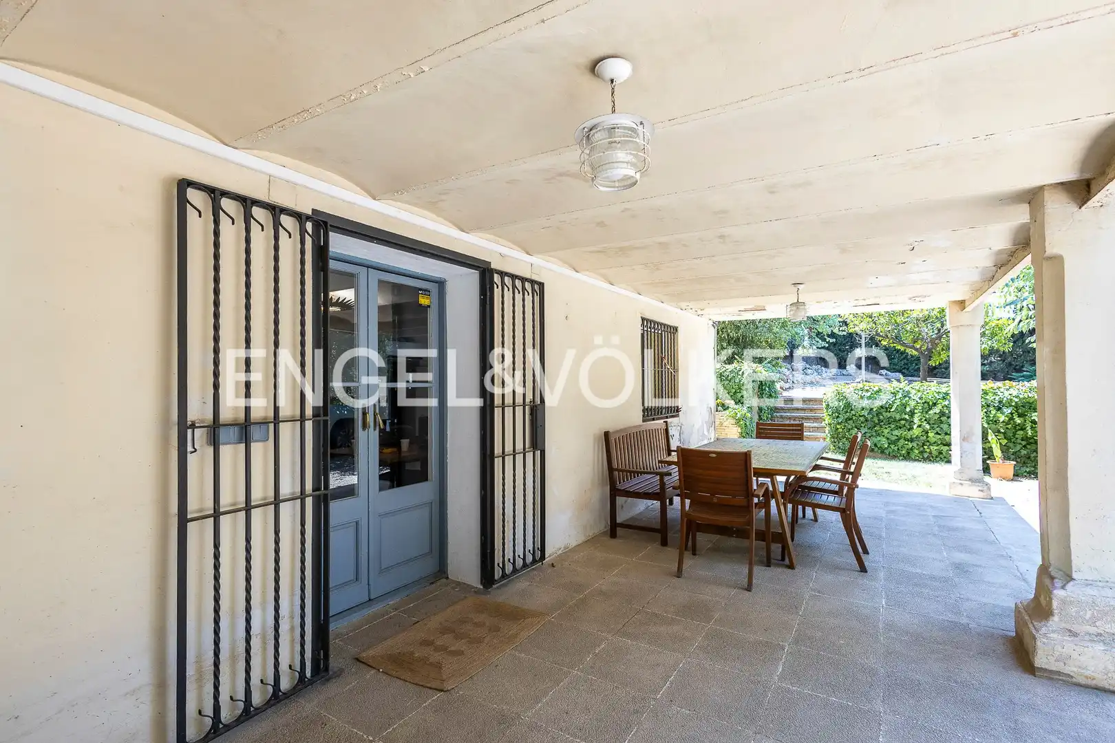 Terraza de Casa o chalet en venta en Sant Boi de Llobregat con Aire acondicionado, Calefacción y Jardín privado