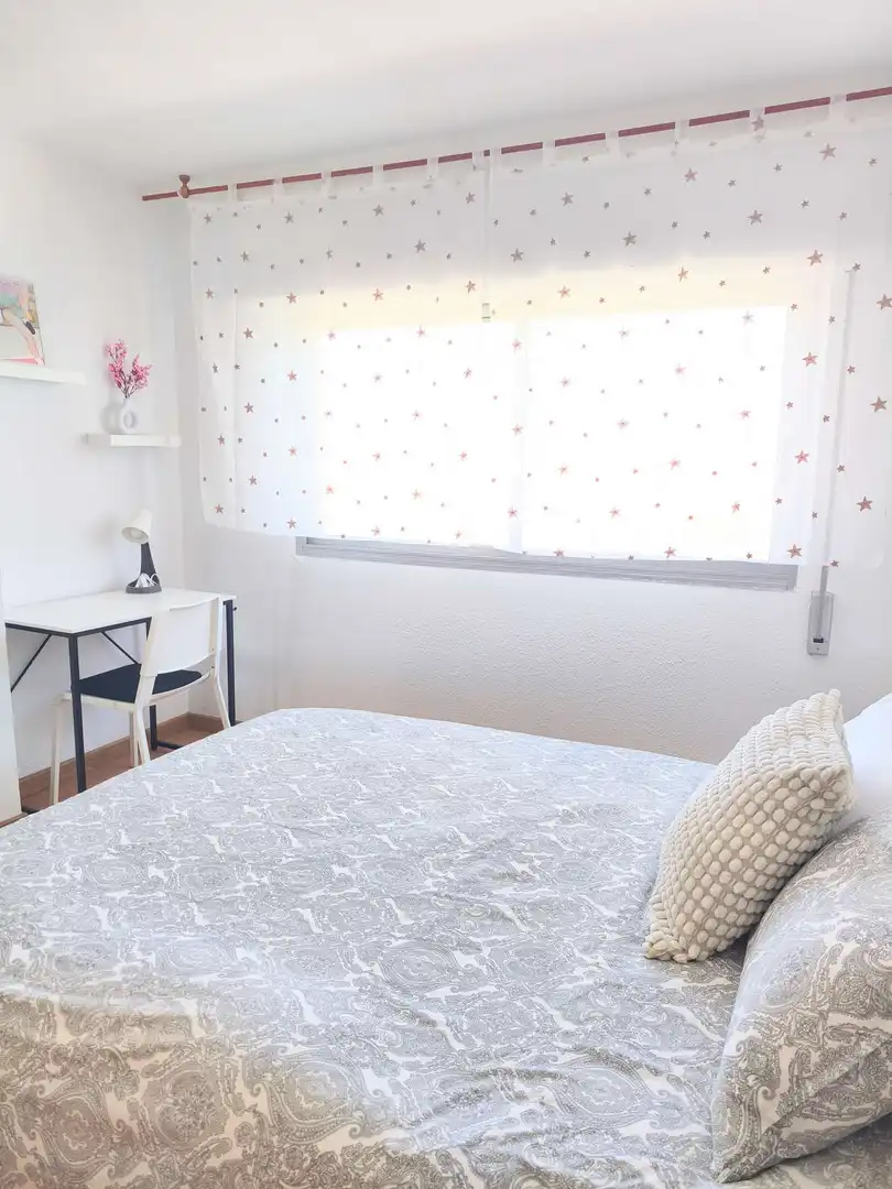 Schlafzimmer von Wohnung zur untervermieten in Madrid mit Klimaanlage, Heizung und Terrasse