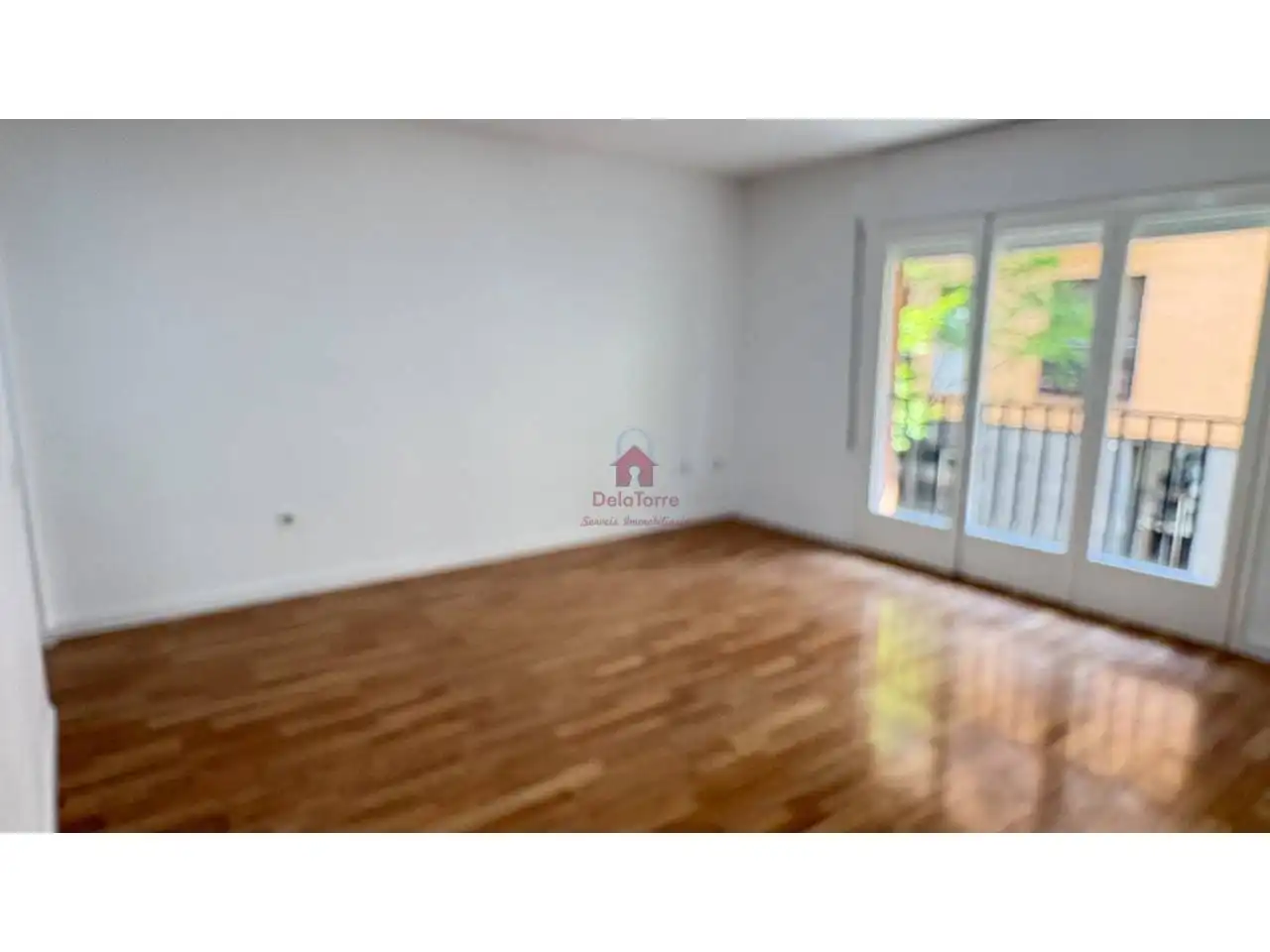 Bedroom of Flat for sale in Terrassa  with Air Conditioner, Parquet flooring and Balcony