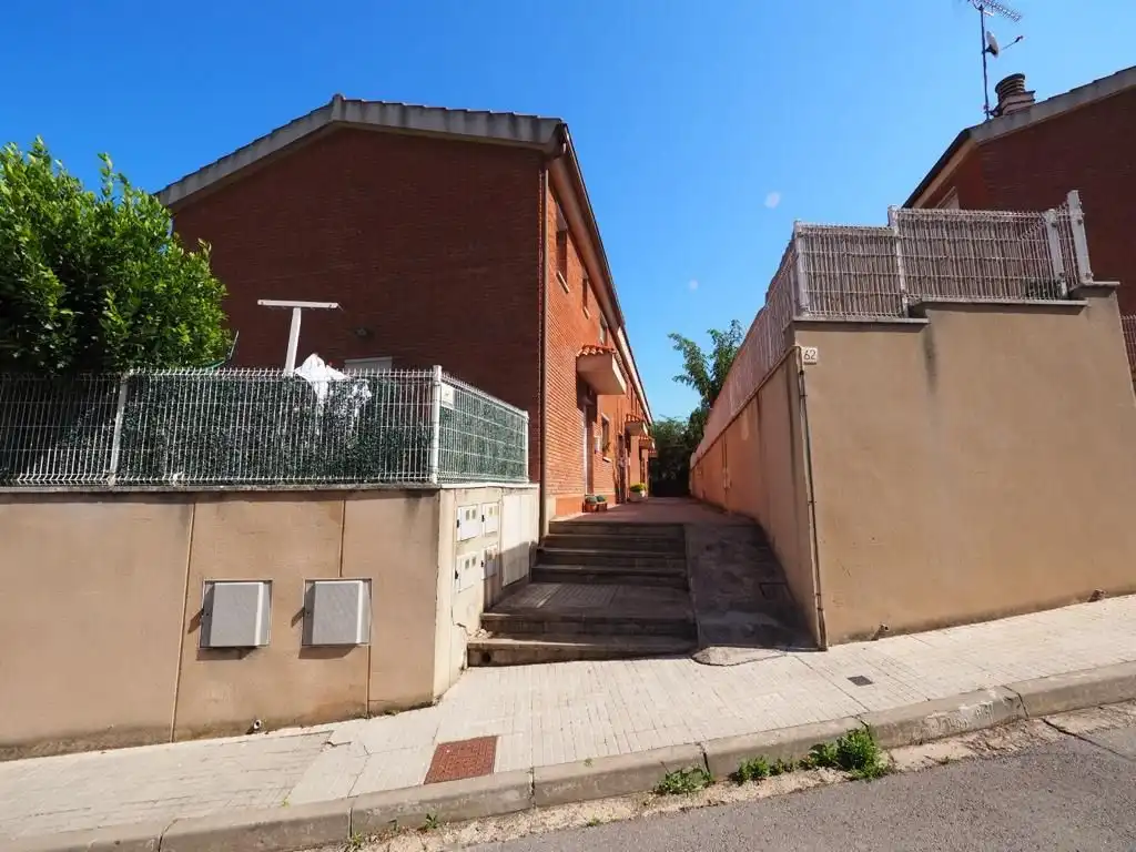 Casa en venda a Mossèn Lluís Davi 62