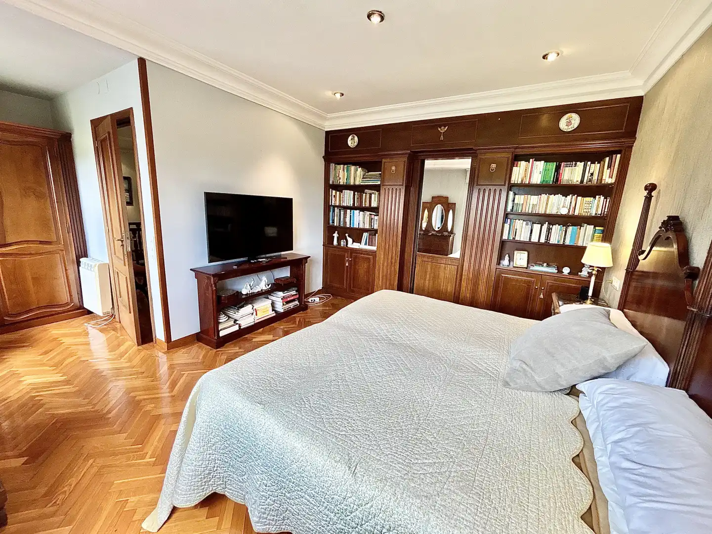 Bedroom of Houses for sale in Sariego  with Heating, Private garden and Parquet flooring
