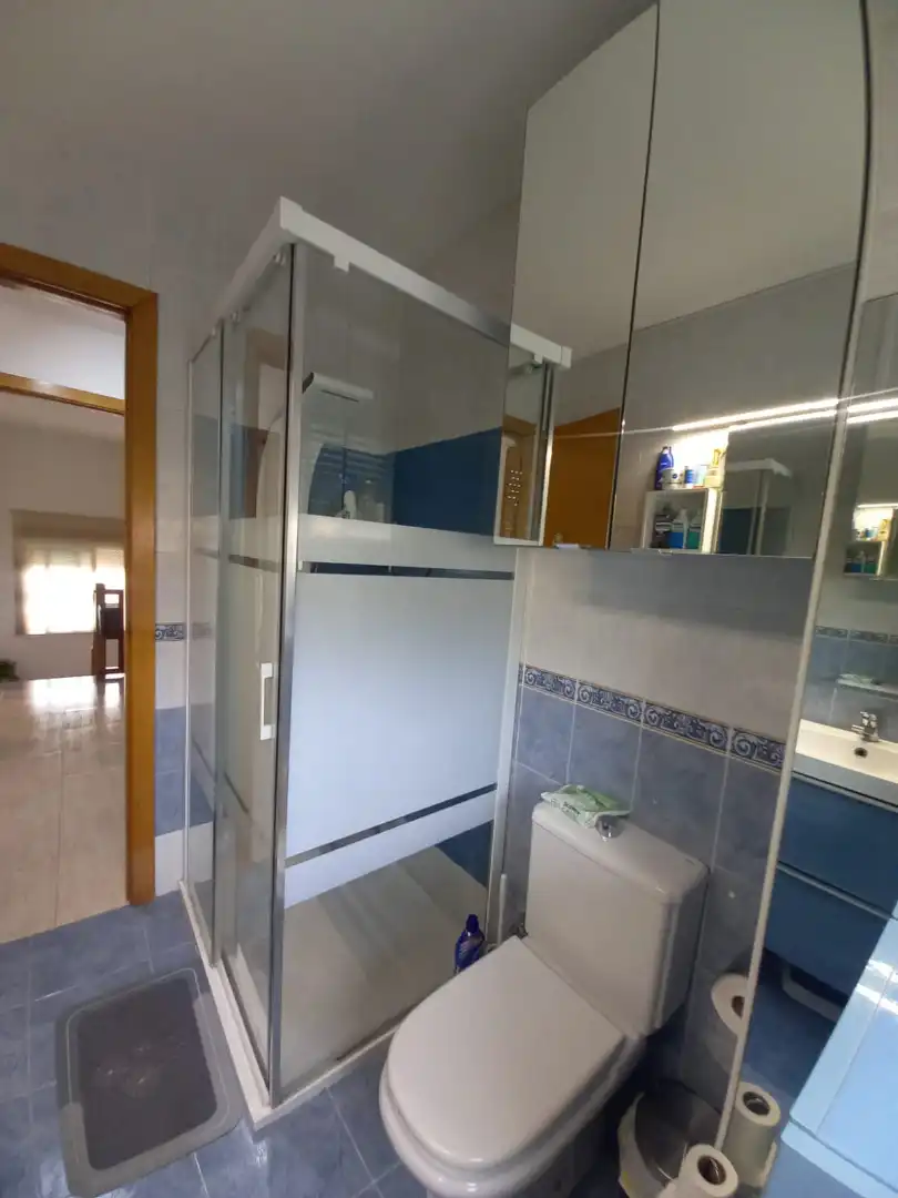 Baño de Casa adosada en venta en Lliçà d'Amunt con Calefacción, Jardín privado y Amueblado